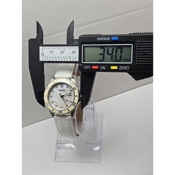 Wenger Swiss Made 7038X Ladies MOP Diamond Dial 100M Sapphire Quartz New Battery - Picture 4 of 11